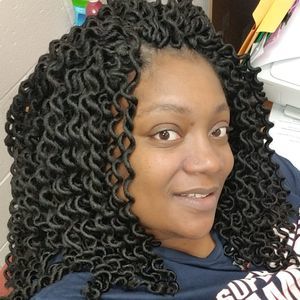 Meet your Posher, Nicole